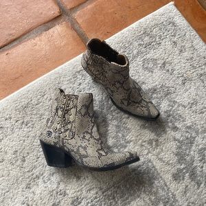 Ariat Snakeskin Cowboy Boots